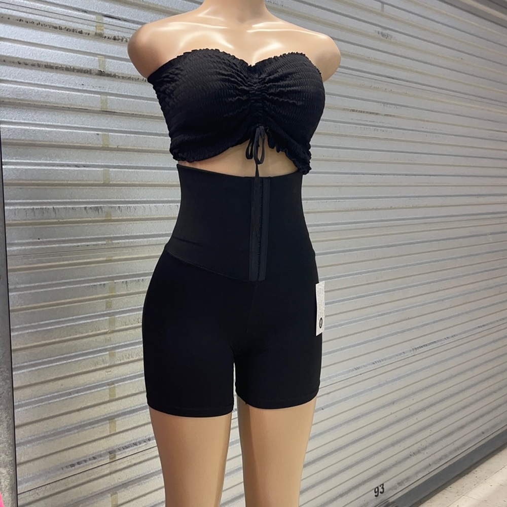 Shorts- keeps its shape